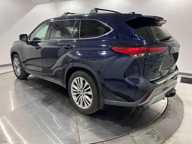 used 2022 Toyota Highlander car, priced at $28,836