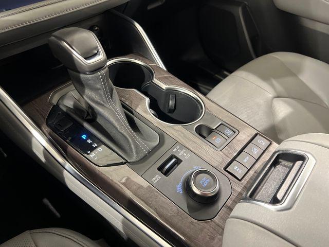 used 2022 Toyota Highlander car, priced at $28,836