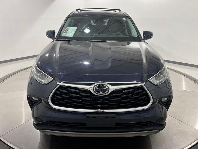 used 2022 Toyota Highlander car, priced at $28,836