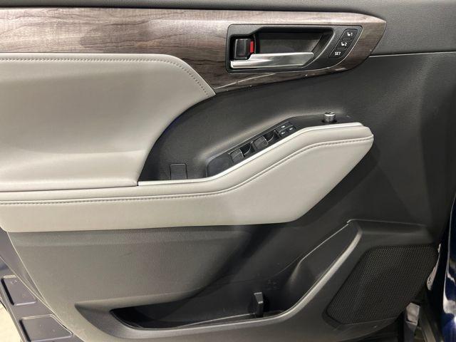 used 2022 Toyota Highlander car, priced at $28,836