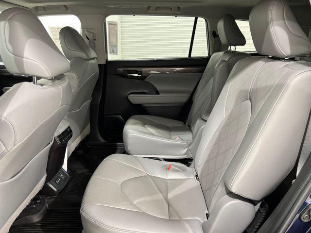 used 2022 Toyota Highlander car, priced at $28,836