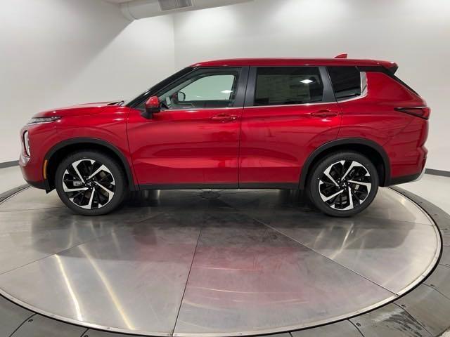 new 2024 Mitsubishi Outlander car, priced at $30,355