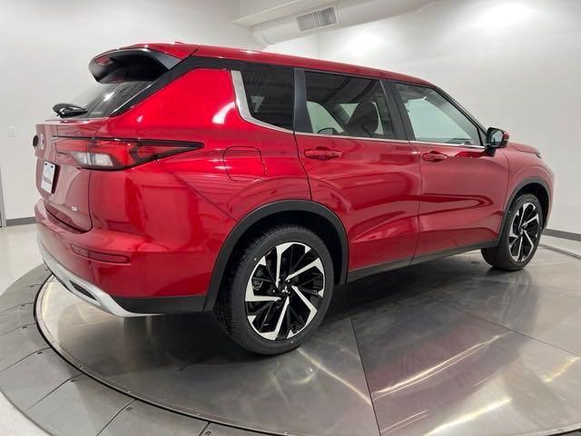 new 2024 Mitsubishi Outlander car, priced at $30,355