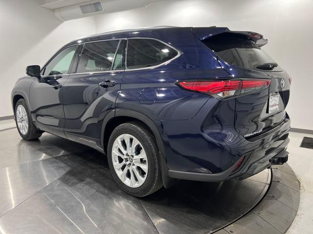 used 2023 Toyota Highlander car, priced at $41,810