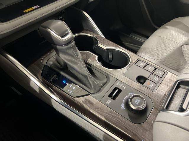 used 2023 Toyota Highlander car, priced at $41,810