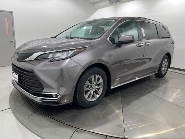 used 2021 Toyota Sienna car, priced at $35,280