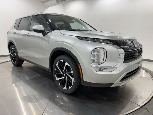 new 2024 Mitsubishi Outlander car, priced at $35,865