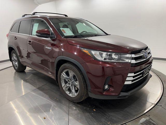 used 2019 Toyota Highlander Hybrid car, priced at $19,867