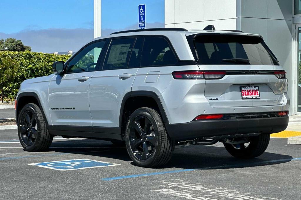 new 2024 Jeep Grand Cherokee car, priced at $43,655