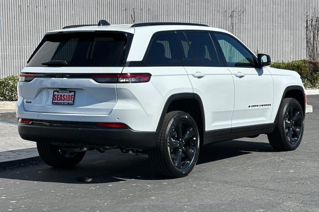 new 2024 Jeep Grand Cherokee car, priced at $41,702