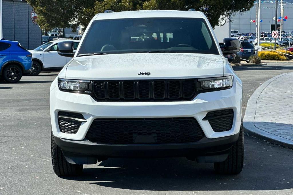 new 2024 Jeep Grand Cherokee car, priced at $42,702