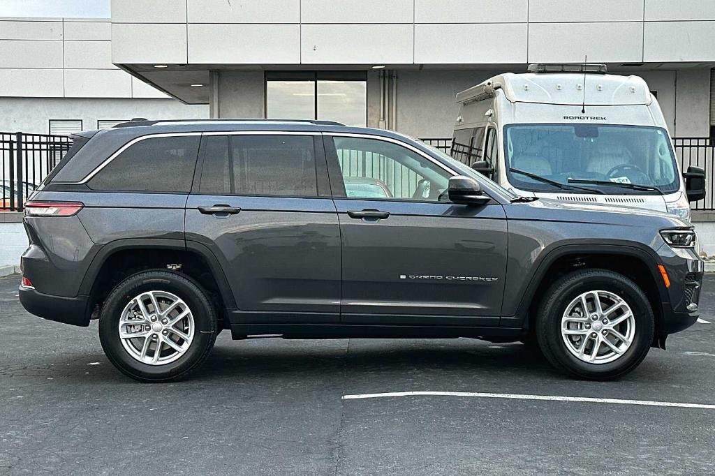 new 2024 Jeep Grand Cherokee car, priced at $38,019