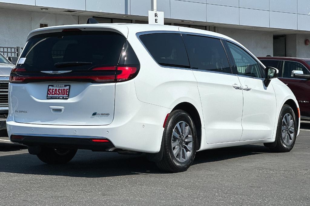 new 2023 Chrysler Pacifica Hybrid car, priced at $46,180