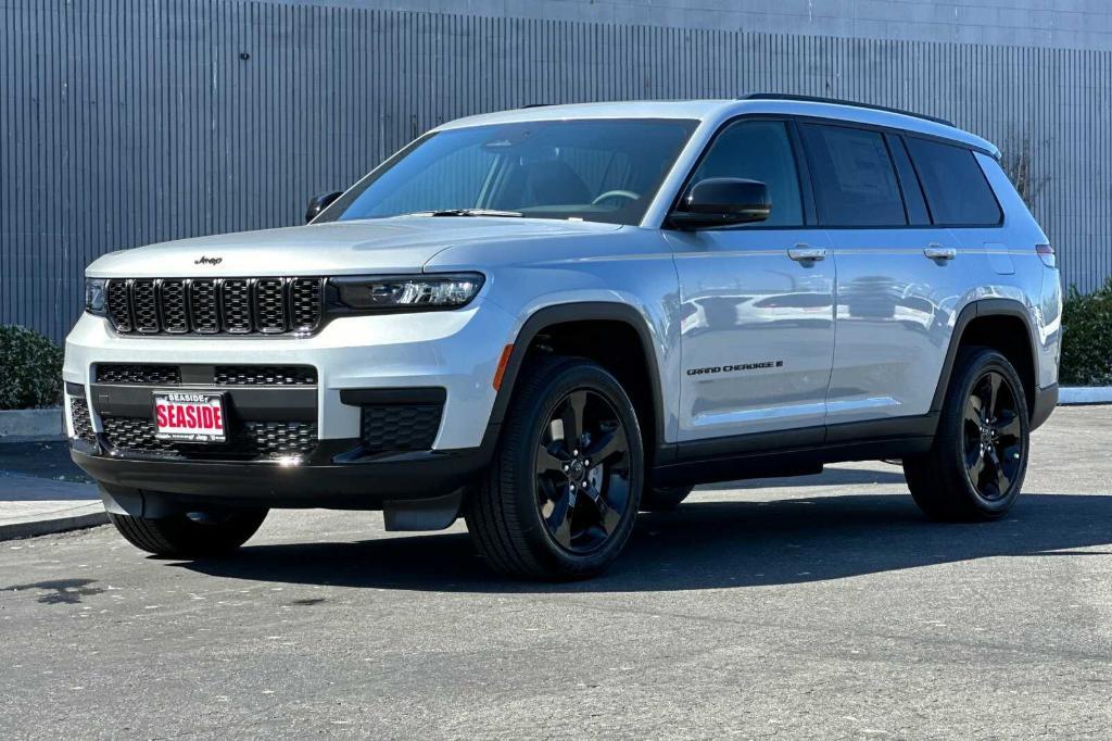 new 2024 Jeep Grand Cherokee L car, priced at $47,670