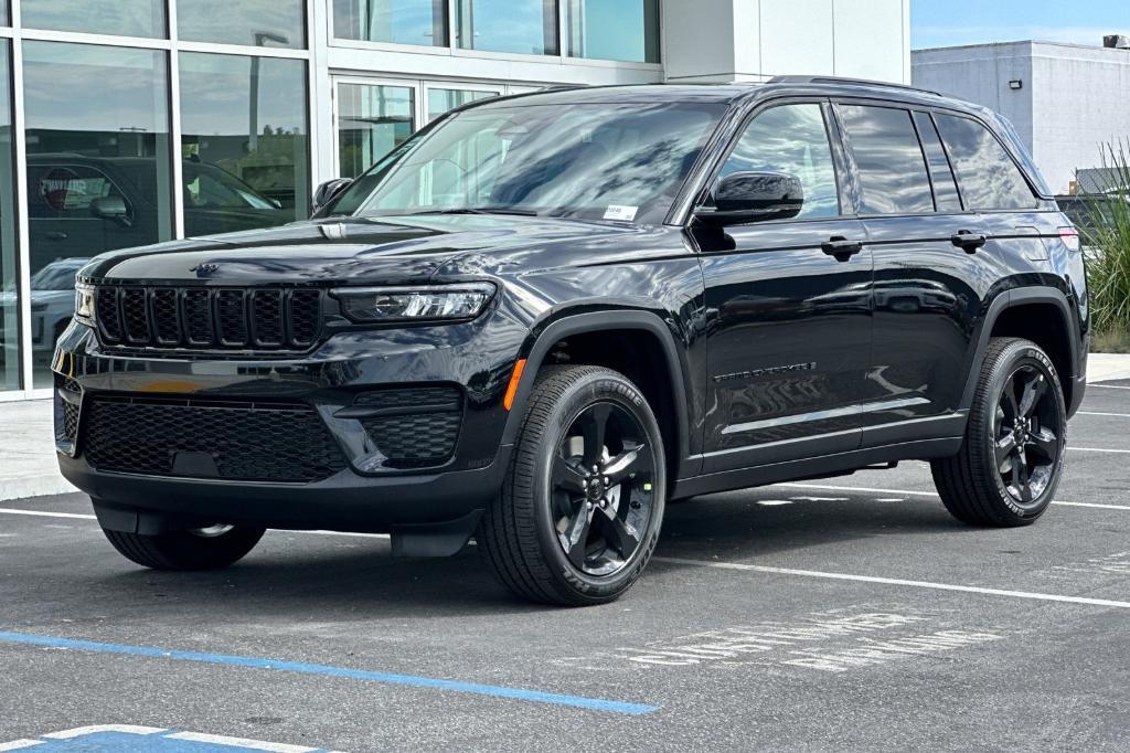 new 2024 Jeep Grand Cherokee car, priced at $42,954