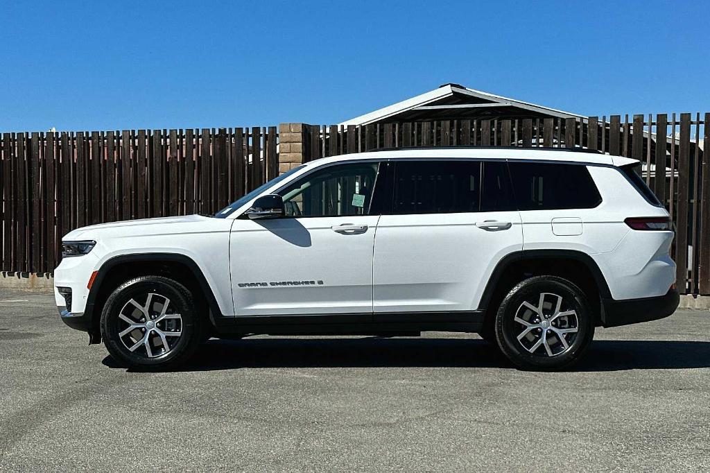 new 2024 Jeep Grand Cherokee L car, priced at $51,585