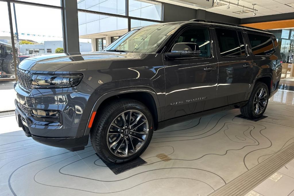 new 2024 Jeep Grand Wagoneer L car, priced at $97,182