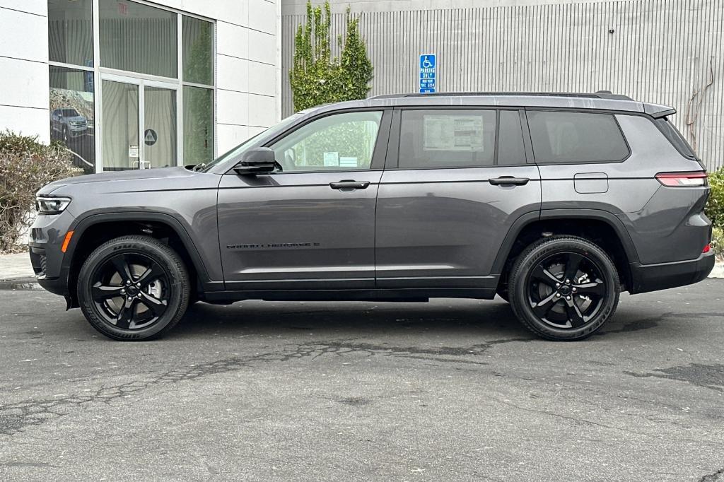 new 2024 Jeep Grand Cherokee L car, priced at $44,424