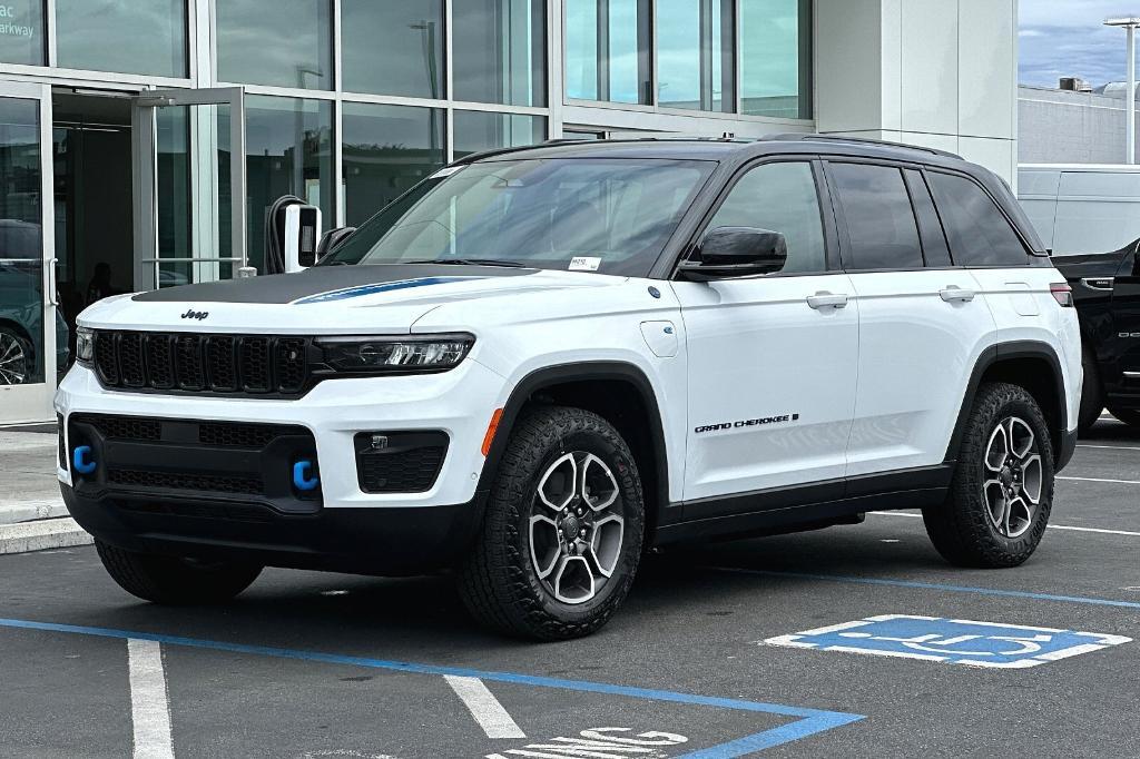 new 2023 Jeep Grand Cherokee 4xe car, priced at $61,112