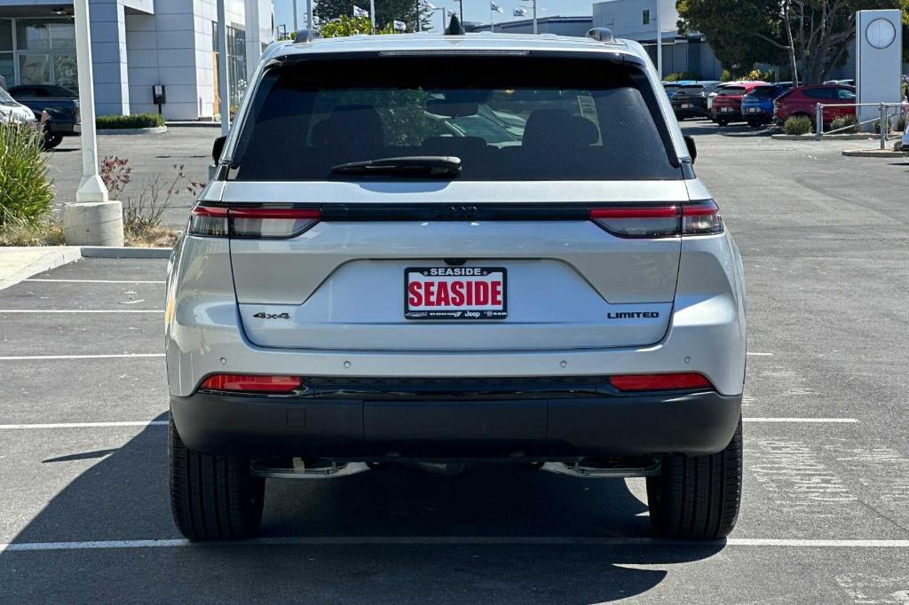 new 2024 Jeep Grand Cherokee car, priced at $46,310