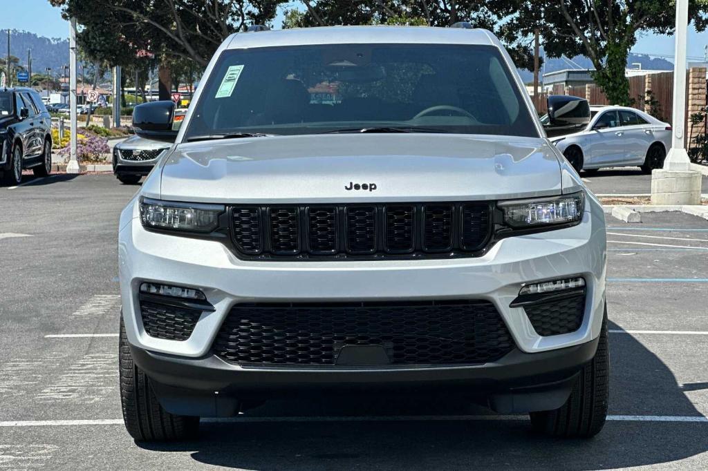 new 2024 Jeep Grand Cherokee car, priced at $46,310