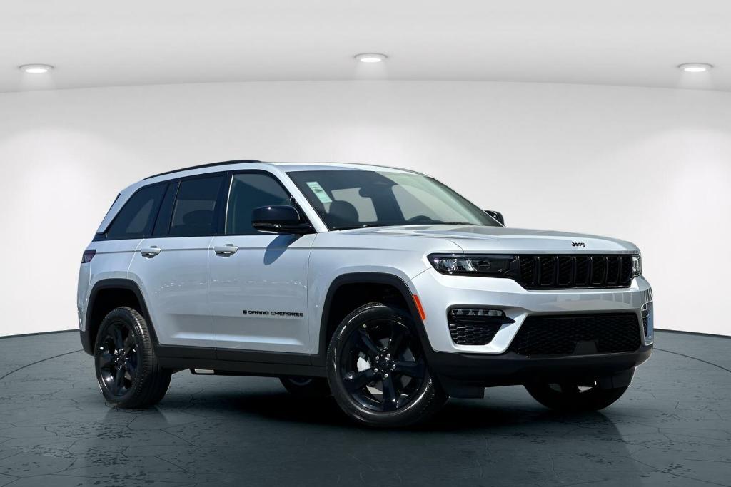 new 2024 Jeep Grand Cherokee car, priced at $46,310