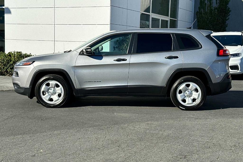 used 2016 Jeep Cherokee car, priced at $12,725