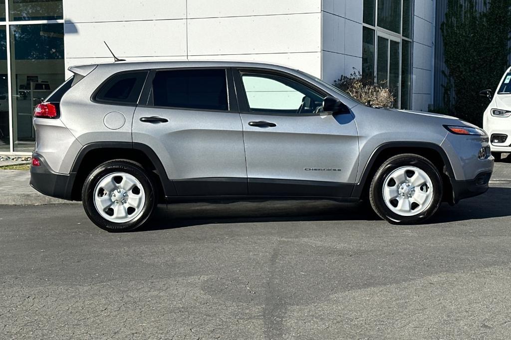 used 2016 Jeep Cherokee car, priced at $12,685