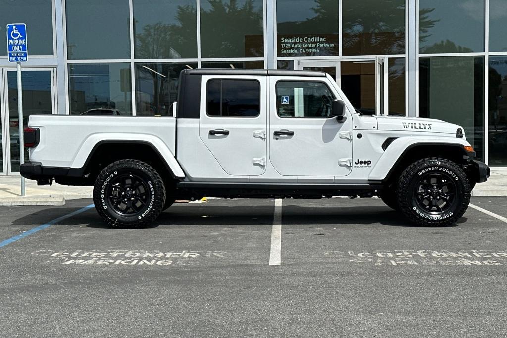 new 2024 Jeep Gladiator car, priced at $48,290