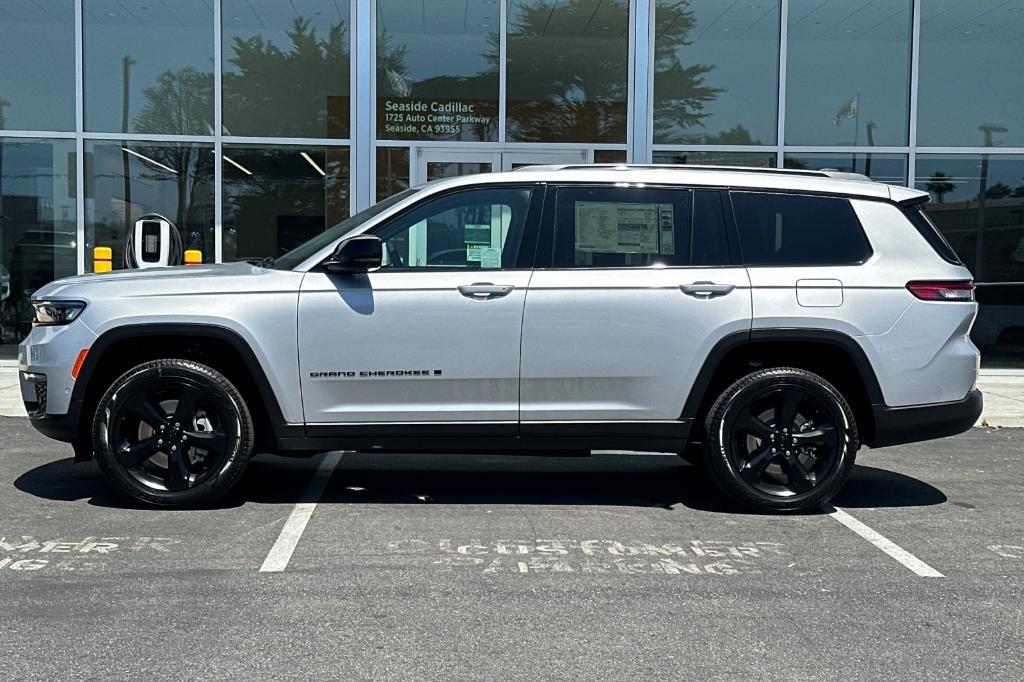 new 2024 Jeep Grand Cherokee L car, priced at $52,396