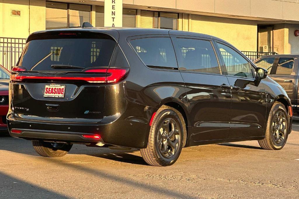 new 2023 Chrysler Pacifica Hybrid car, priced at $54,430