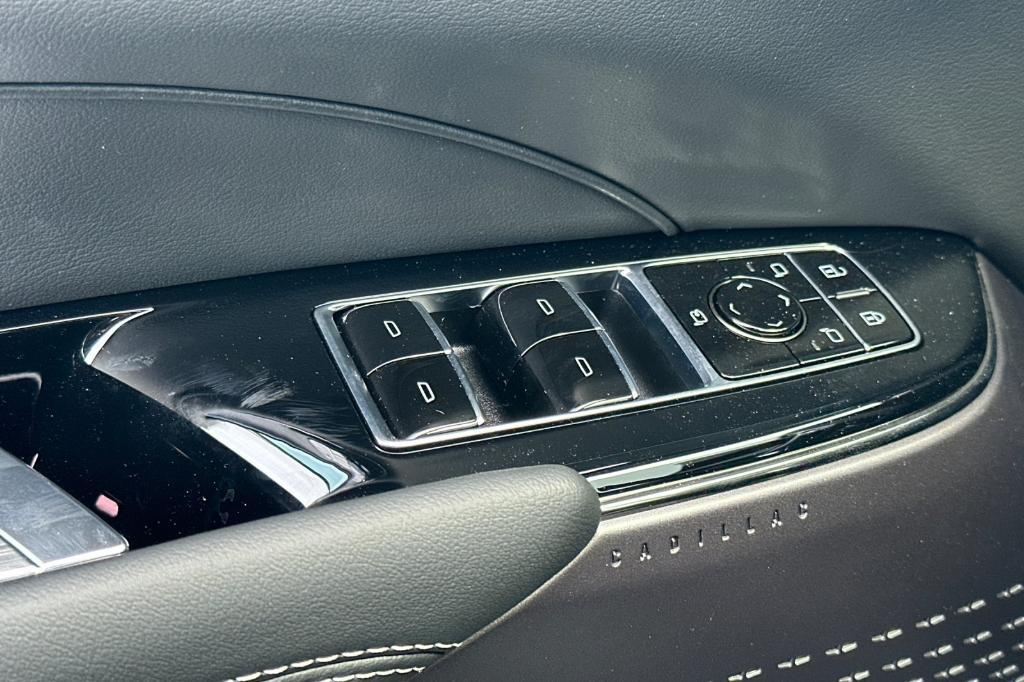 new 2025 Cadillac LYRIQ car, priced at $64,615