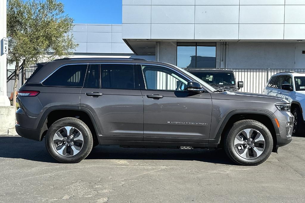 new 2024 Jeep Grand Cherokee 4xe car, priced at $51,427