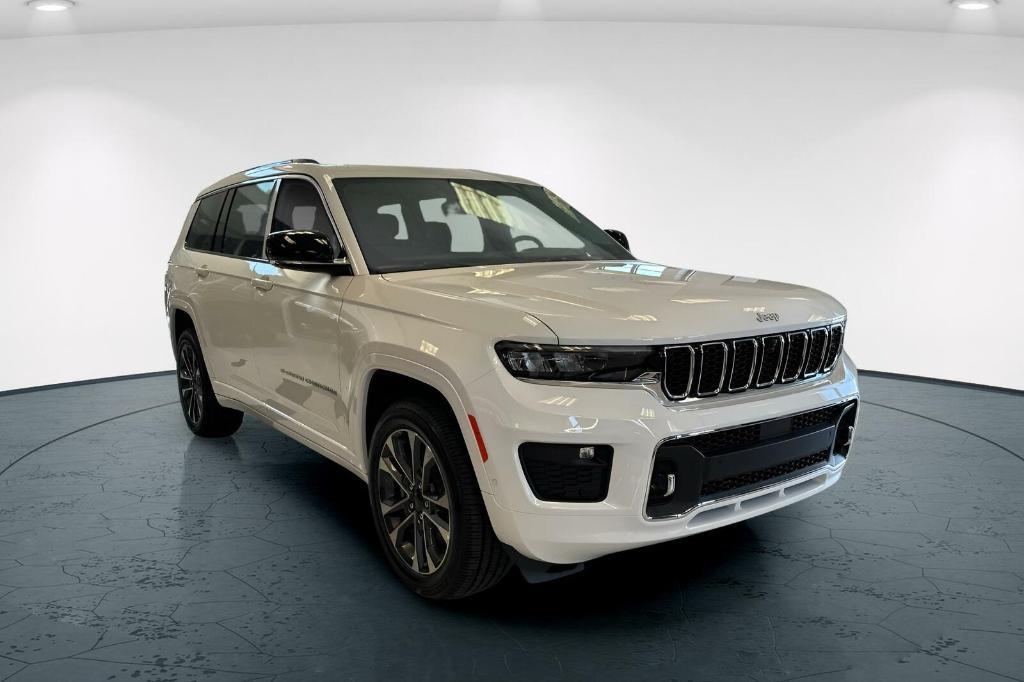 new 2024 Jeep Grand Cherokee L car, priced at $60,179