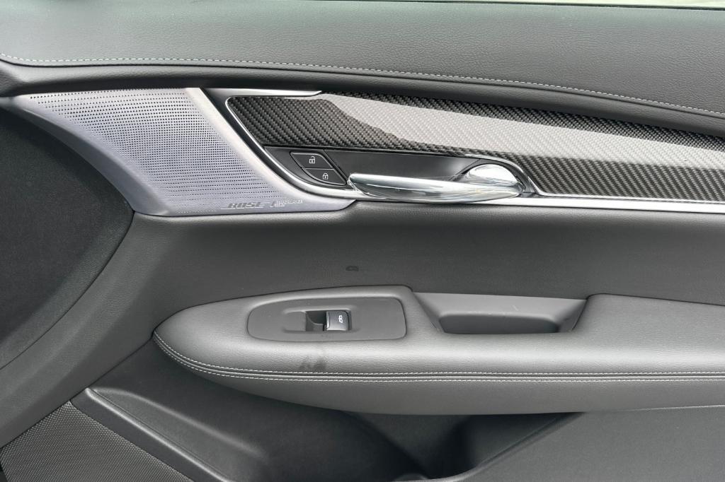 new 2025 Cadillac XT6 car, priced at $61,065
