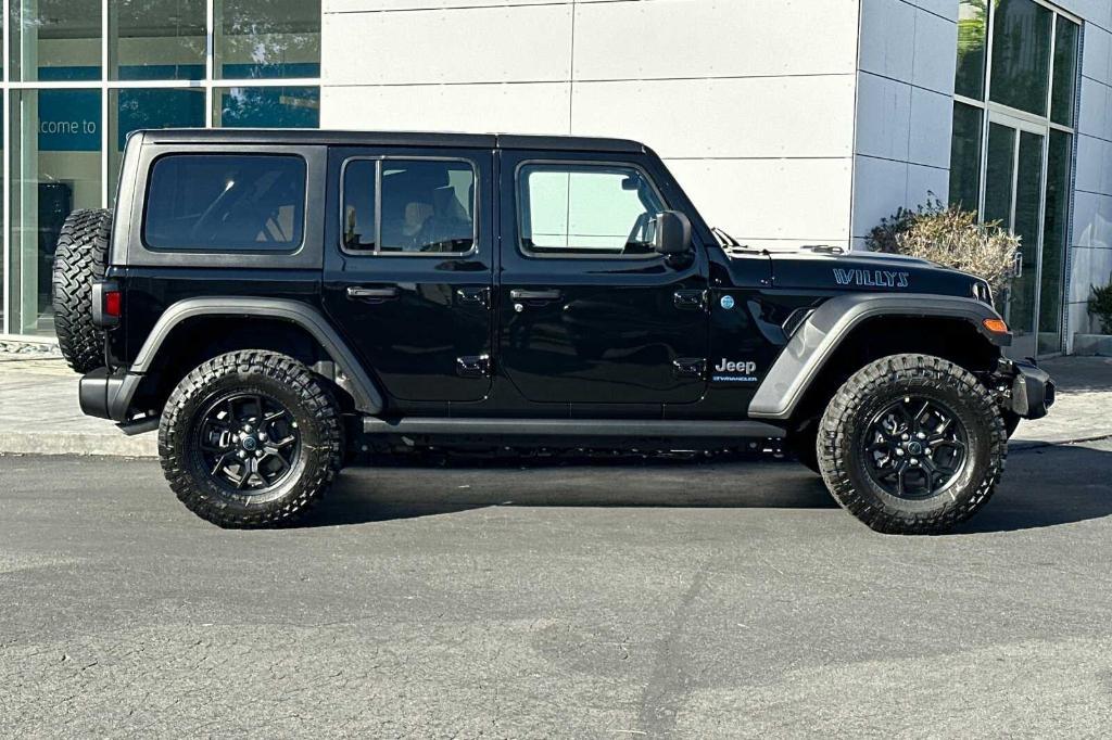 new 2025 Jeep Wrangler 4xe car