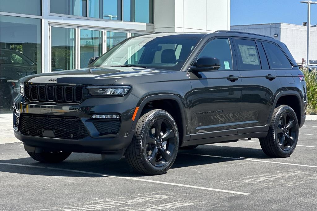 new 2024 Jeep Grand Cherokee car, priced at $51,734