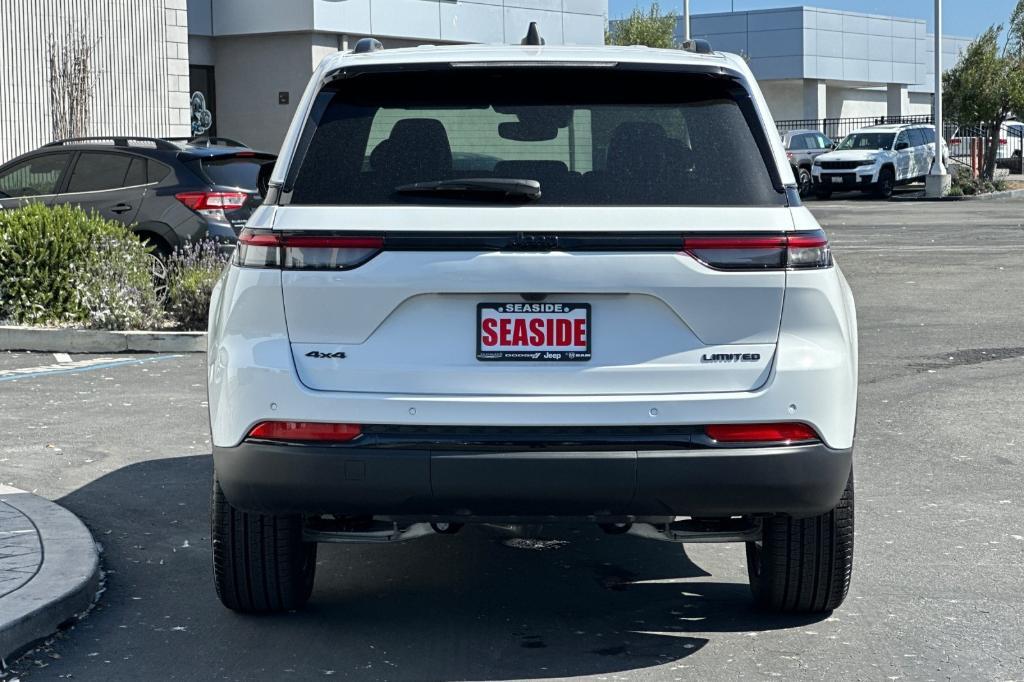 new 2024 Jeep Grand Cherokee car, priced at $45,280