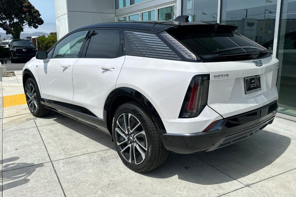 new 2025 Cadillac OPTIQ car, priced at $57,190