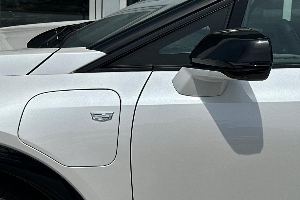 new 2025 Cadillac OPTIQ car, priced at $57,190
