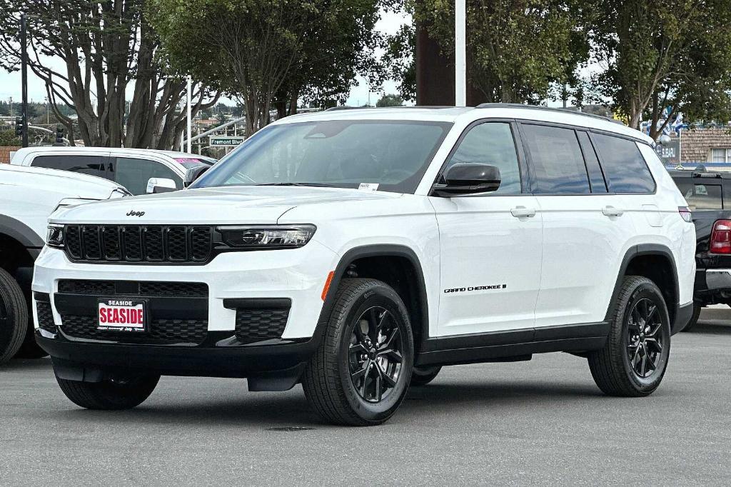 new 2024 Jeep Grand Cherokee L car, priced at $45,010