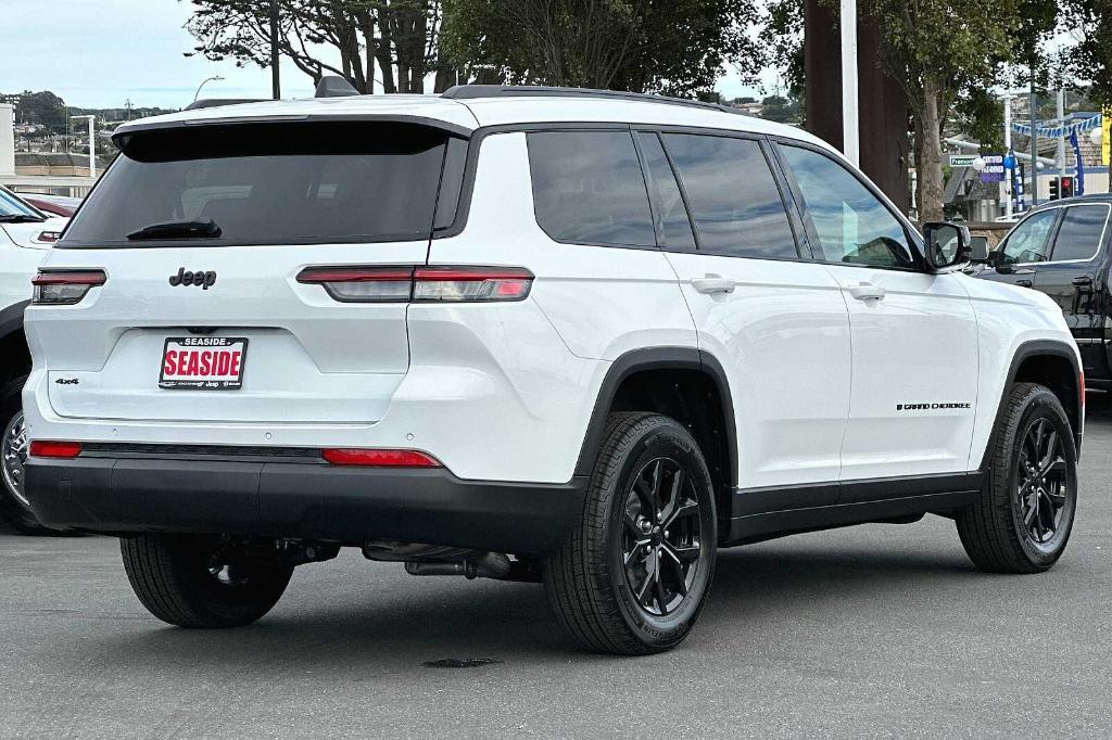 new 2024 Jeep Grand Cherokee L car, priced at $45,010