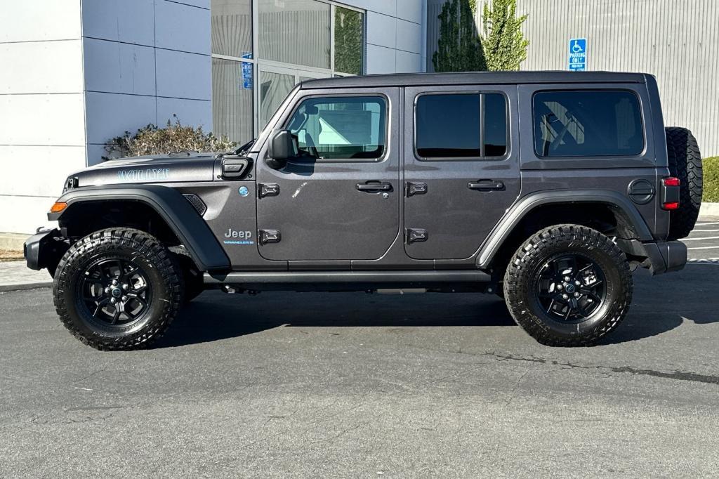 new 2025 Jeep Wrangler 4xe car