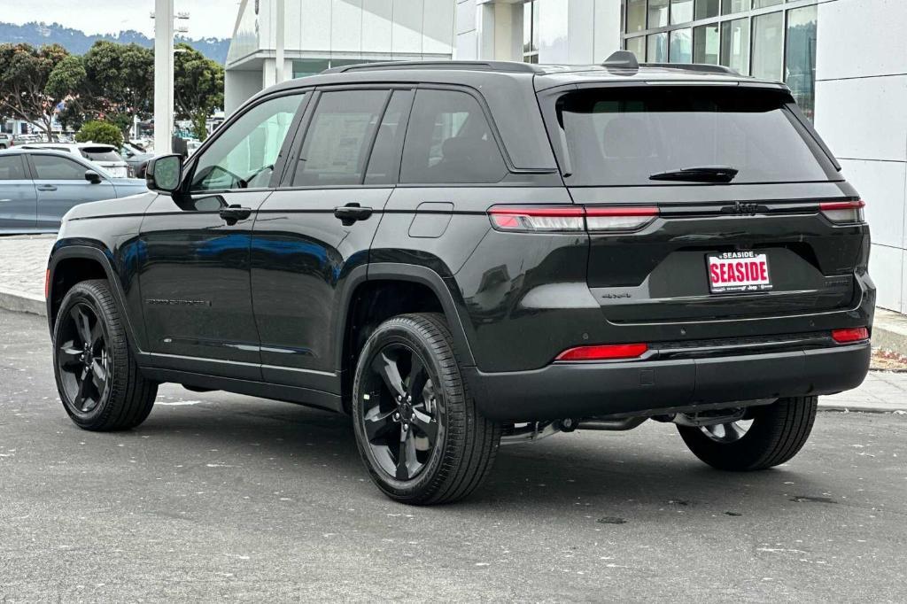 new 2024 Jeep Grand Cherokee car, priced at $46,310