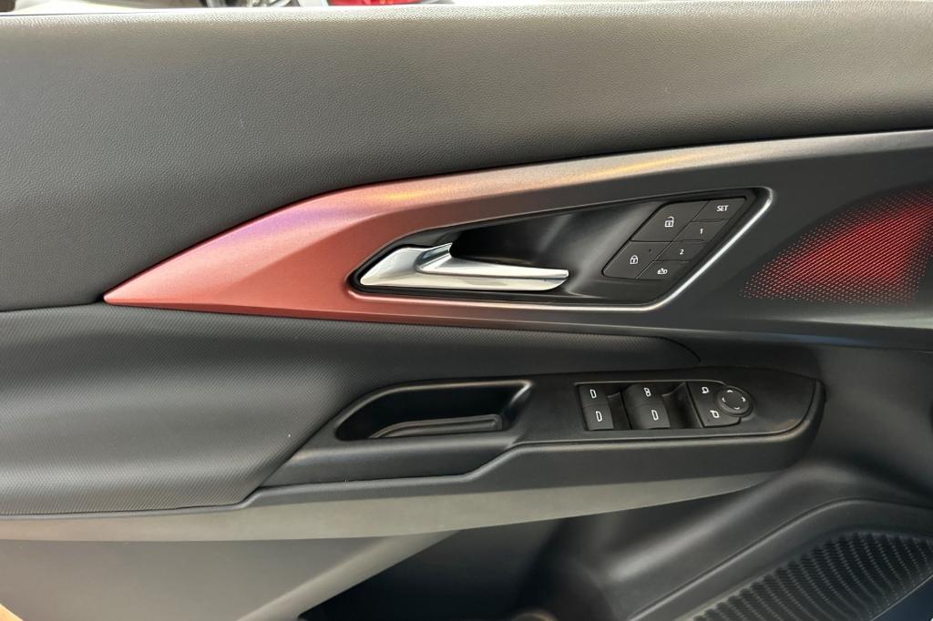 new 2025 Chevrolet Equinox EV car, priced at $47,890