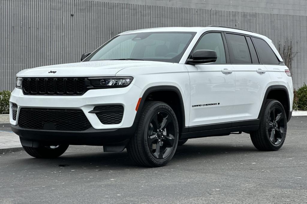 new 2024 Jeep Grand Cherokee car, priced at $41,271