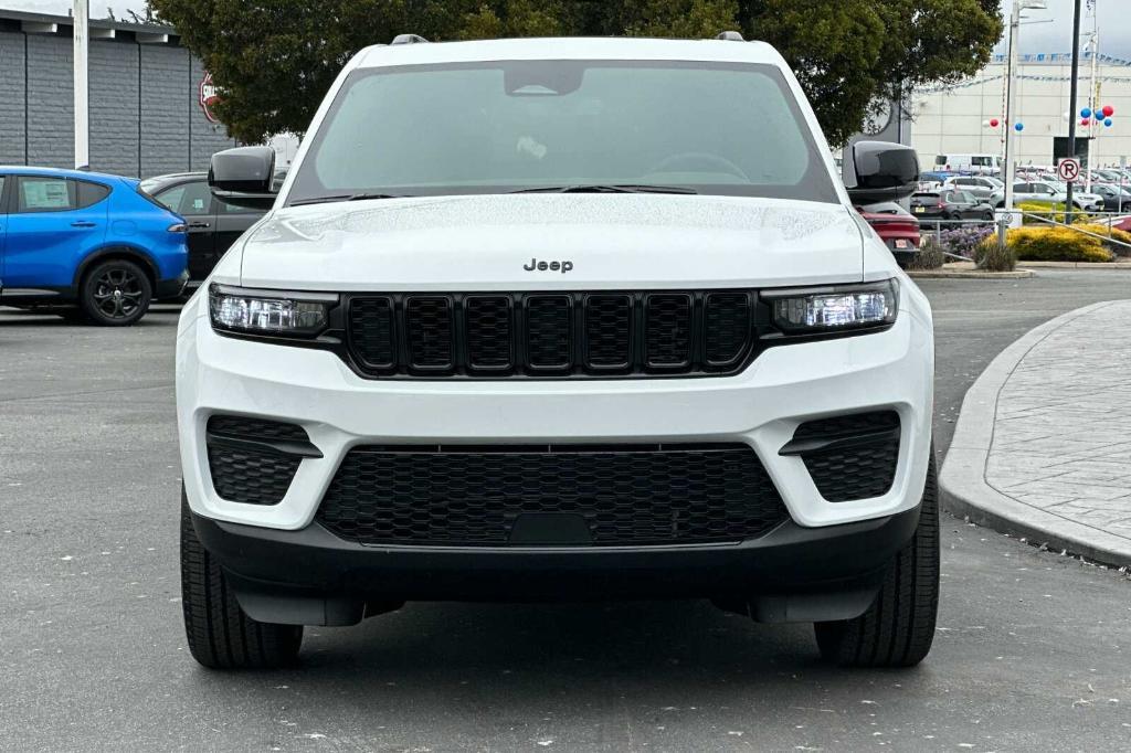 new 2024 Jeep Grand Cherokee car, priced at $42,271