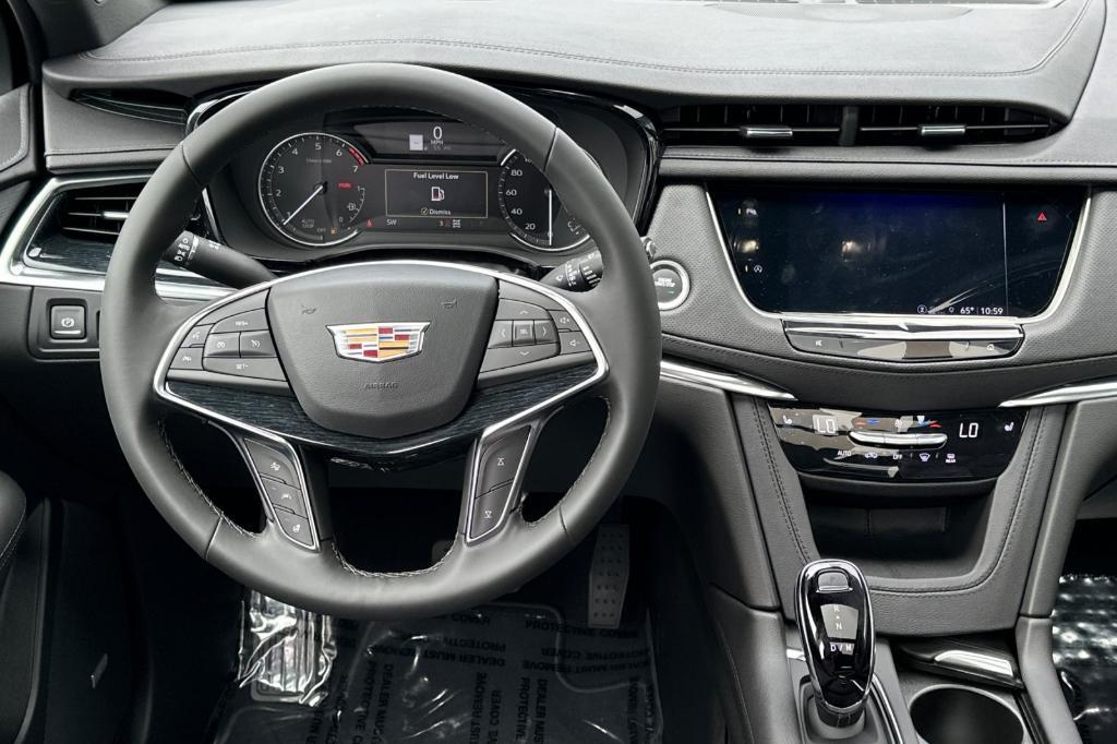 new 2025 Cadillac XT5 car, priced at $54,090