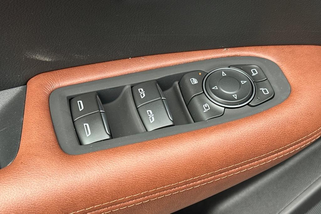 new 2025 Cadillac XT5 car, priced at $67,805