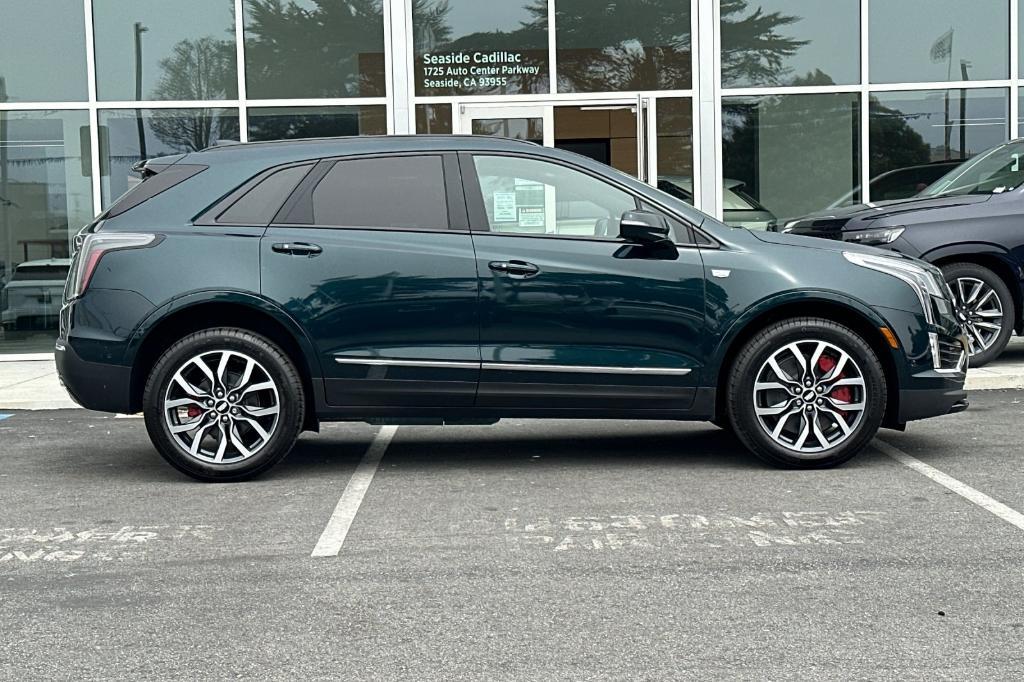 new 2025 Cadillac XT5 car, priced at $67,805